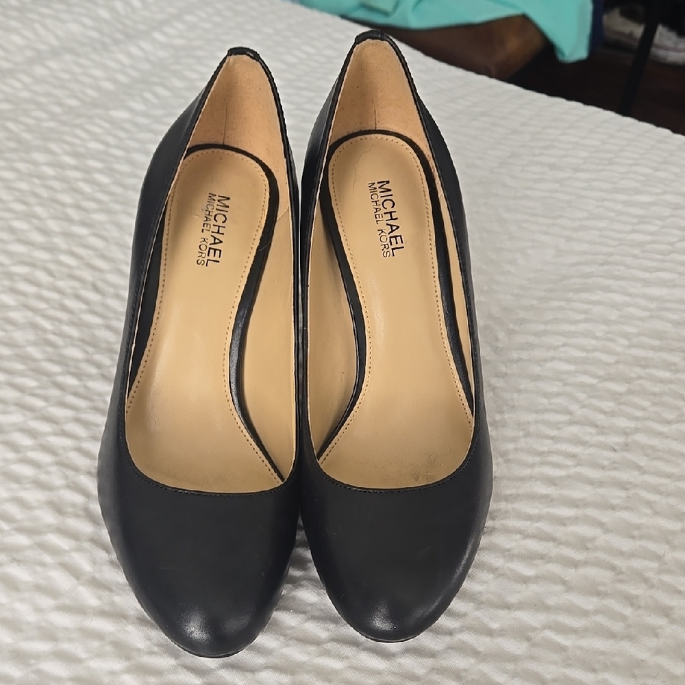 Michael Kors Black Heels Classic Design